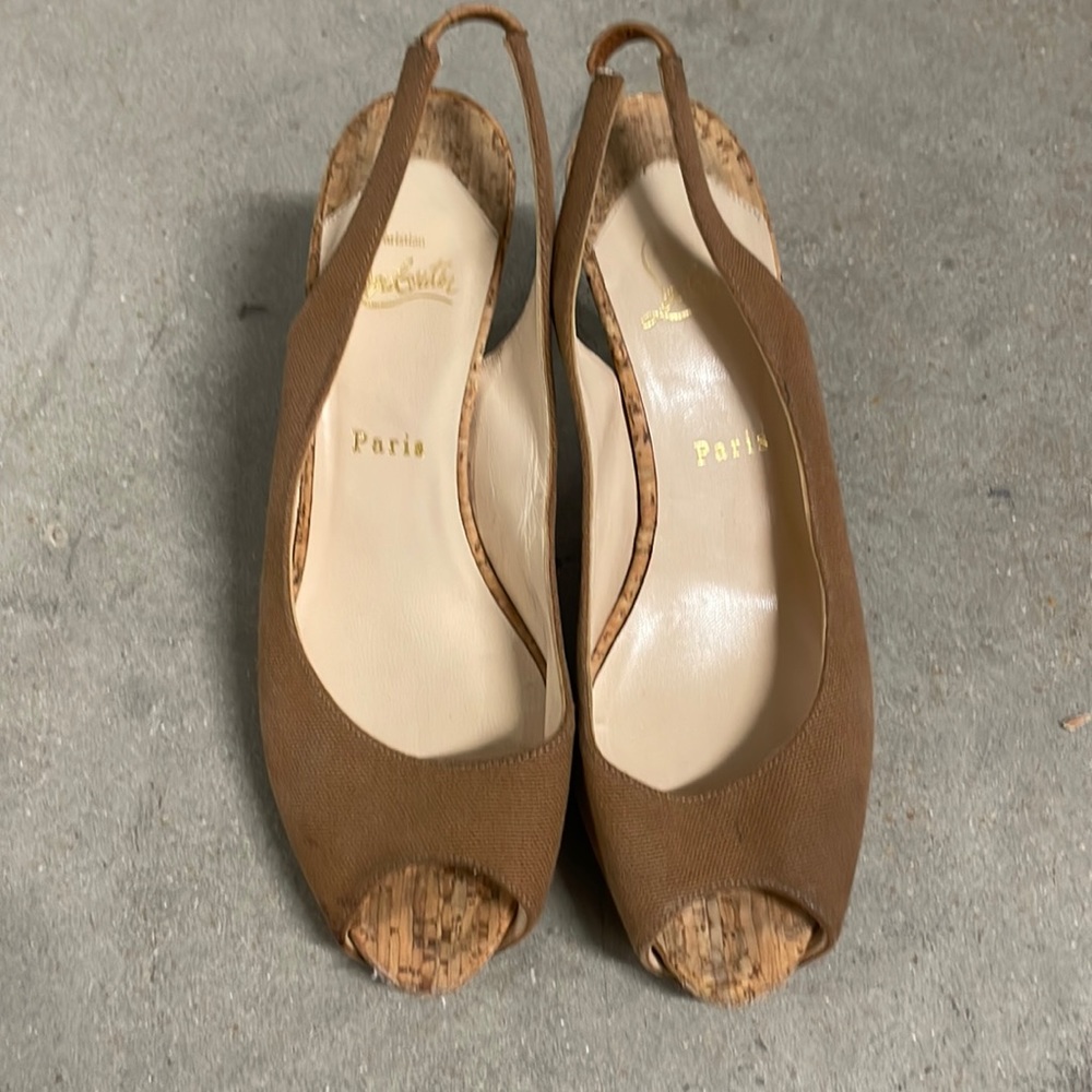Elegant Brown Peep-Toe Heels